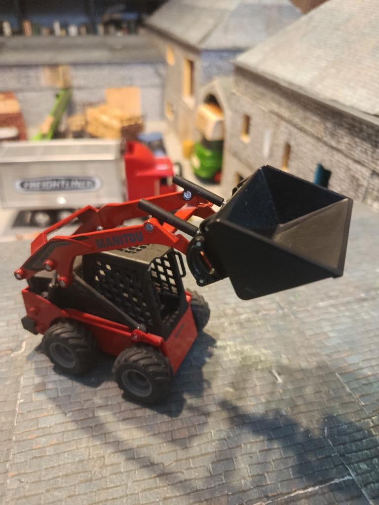Mini Chargeur Manitou 3300 V Siku, Hobby en Vrije tijd, Modelauto's | 1:32, Zo goed als nieuw, Tractor of Landbouw, SIKU, Ophalen of Verzenden