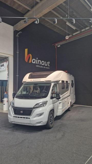 Matrix 670 DC Plus profilé 4 personnes., Jusqu'à 4, Caméra de recul, Boîte manuelle, Diesel