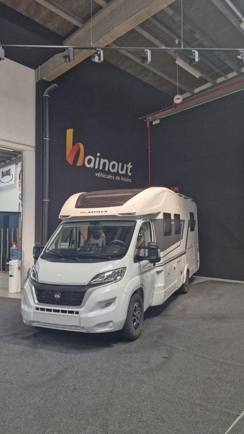 Matrix 670 DC Plus profilé 4 personnes., Caravans en Kamperen, Mobilhomes, Bedrijf, tot en met 4, Half-integraal, Adria, Diesel