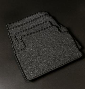 À vendre tapis de voiture beschikbaar voor biedingen