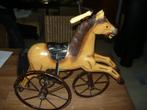 houten paard met wielen., Ophalen