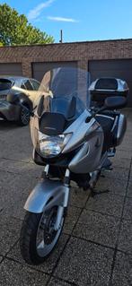 Honda Deauville NT700V, Motoren, Motoren | Honda, 700 cc, Cardan-aandrijving, 2 cilinders, Particulier