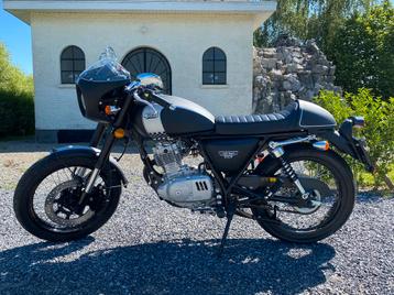 Mash cafe racer 125 cc 210km