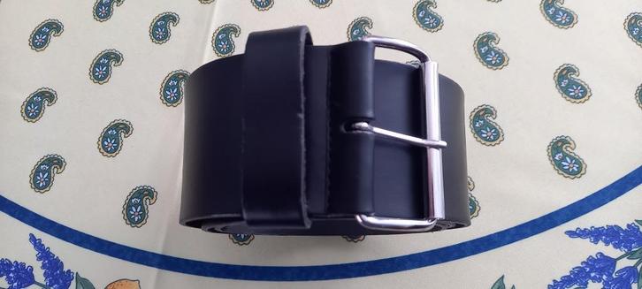 Ceinture noire en cuir véritable, Kleding | Dames, Riemen en Ceinturen, Zo goed als nieuw, Heupriem, 90 tot 100 cm, 5 cm of meer
