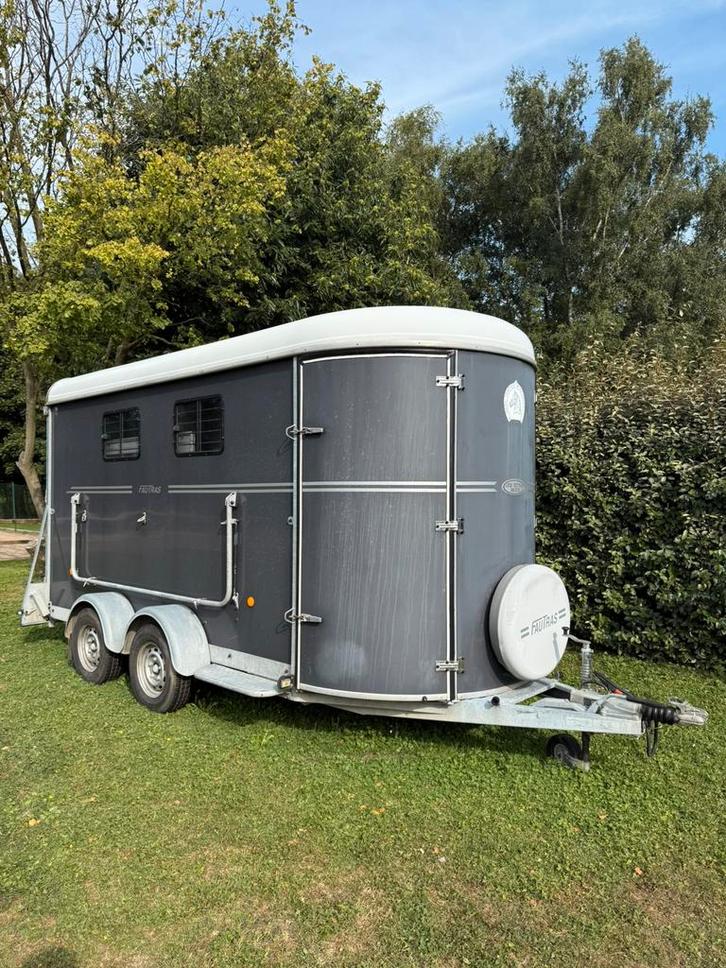 Fautras oblic 3, Dieren en Toebehoren, Paarden en Pony's | Trailers en Aanhangwagens, Zo goed als nieuw, Ophalen