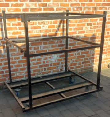 kar voor 10 statafels beschikbaar voor biedingen