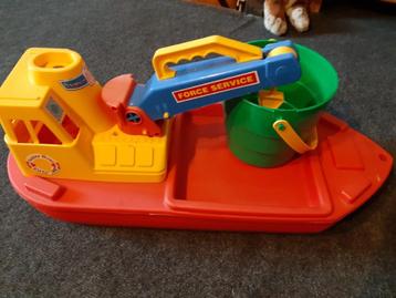 grote speelgoedboot voor kinderen