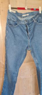 Super shaping jeans Levi's maat 46, Kleding | Dames, Spijkerbroeken en Jeans, Overige jeansmaten, Blauw, Ophalen of Verzenden