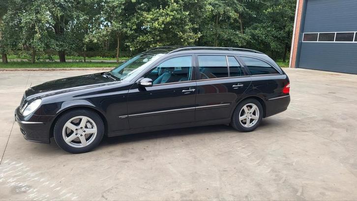 Mercedes E320 avantgarde automaat V6, Auto's, Mercedes-Benz, Bedrijf, E-Klasse, ABS, Airbags, Airconditioning, Bluetooth, Boordcomputer