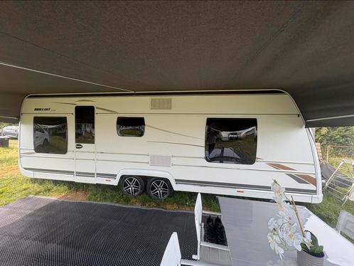 Fendt brillant 650 toute équipée, Caravans en Kamperen, Caravans, Particulier, tot en met 6, Rondzit, Fendt, 2 aparte bedden, Lengtebed