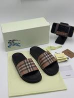 Burberry teenslipper, Ophalen of Verzenden