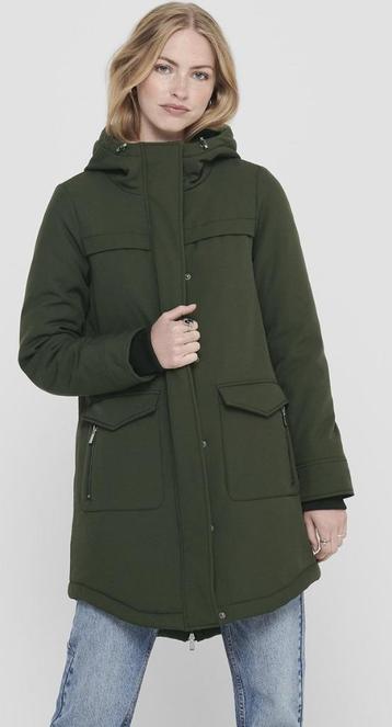 Only Parka groen maat M disponible aux enchères