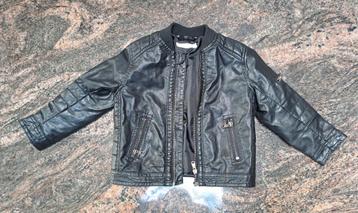 Veste en faux cuir noir t 98