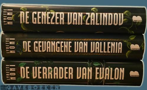 De Genezer - Lynette Noni - Boekerij - 3x - Hardcover, Boeken, Fantasy, Gelezen, Ophalen of Verzenden