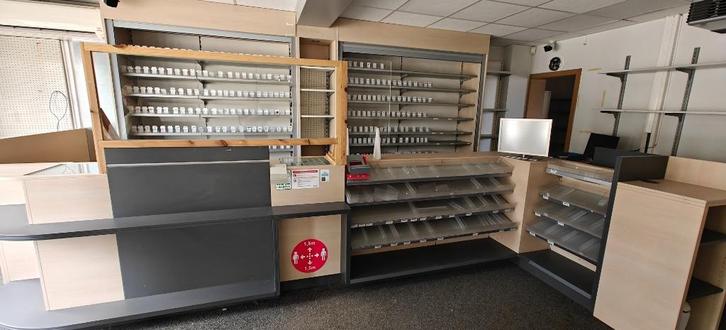Meubilair krantenwinkel / dagbladhandel, Zakelijke goederen, Horeca | Meubilair en Inrichting, Meubilair, Gebruikt, Ophalen