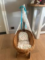 Mooi houten poppenwiegje, Ophalen, Zo goed als nieuw, Duw- of Trekspeelgoed