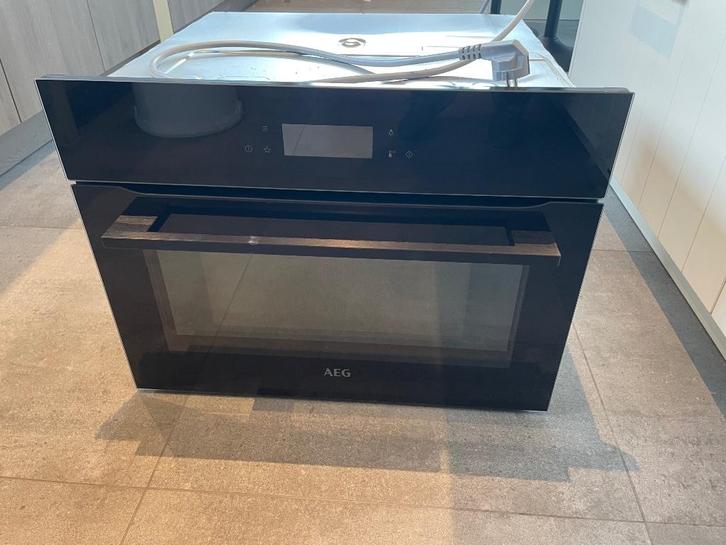 Combi oven/microgolf AEG KME768080M, Elektronische apparatuur, Microgolfovens, Zo goed als nieuw, Inbouw, Combi-microgolfoven