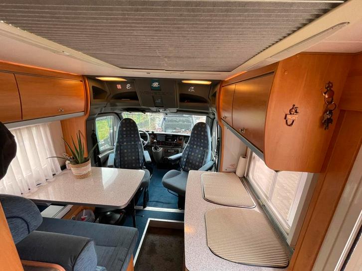 Camper Weinsberg 670MQ, Caravans en Kamperen, Mobilhomes, Particulier, tot en met 4, Half-integraal, Weinsberg, Diesel, Handgeschakeld