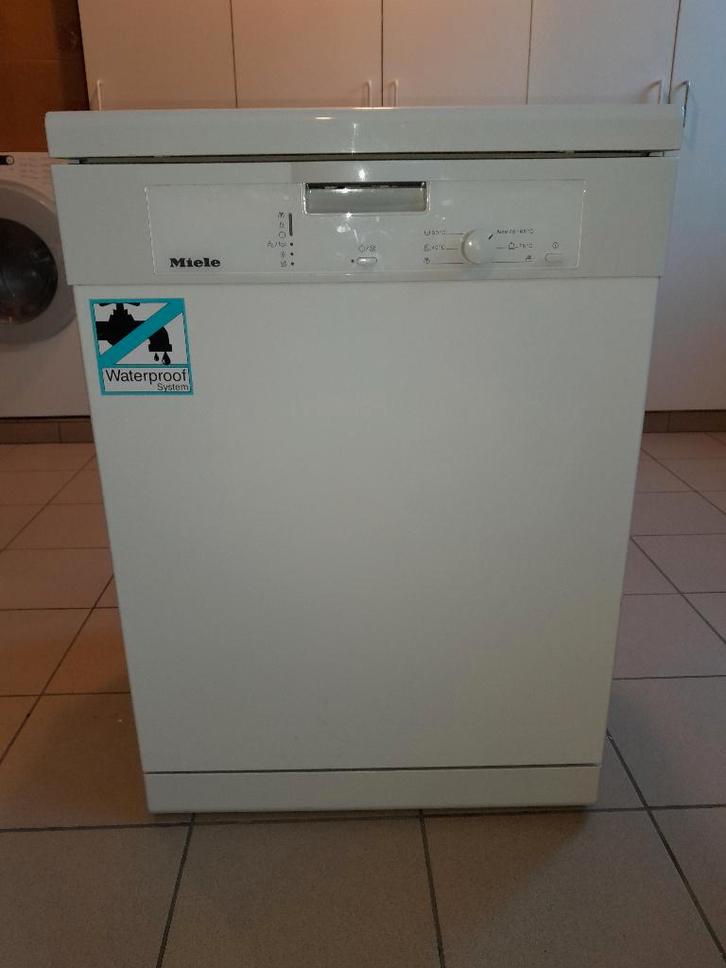 MIELE G 1022 vaatwasmachine, Elektronische apparatuur, Vaatwasmachines, Gebruikt, Vrijstaand, 85 tot 90 cm, 60 cm of meer, 10 tot 14 liter