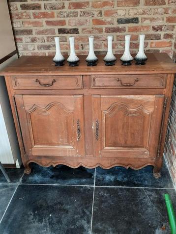 Antieke kast  beschikbaar voor biedingen