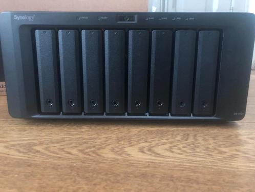 NAS Synology DS1813+ * mise à niveau de 4 Go de RAM * + disq, Informatique & Logiciels, Disques durs, Comme neuf, SATA, Enlèvement ou Envoi