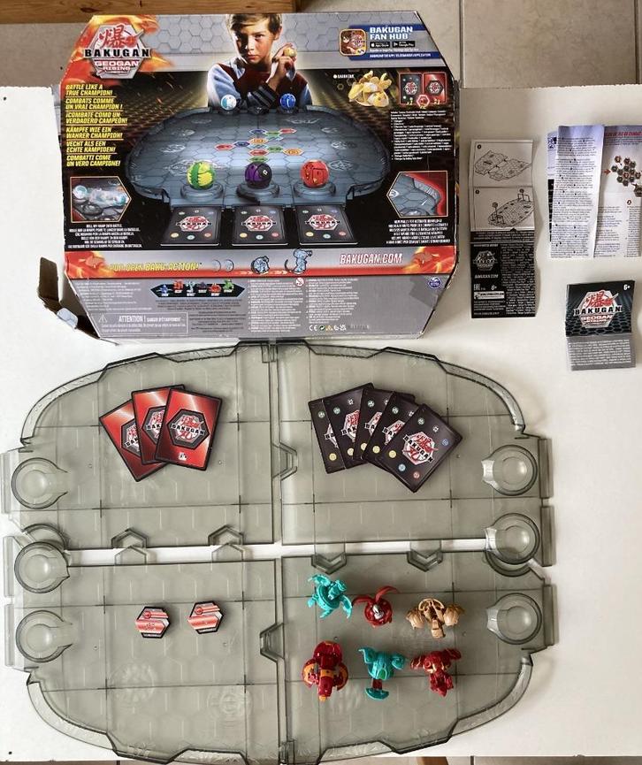Piste Bakugan (battle matrix) + 6 bakugan, Verzamelen, Speelgoed, Gebruikt, Ophalen