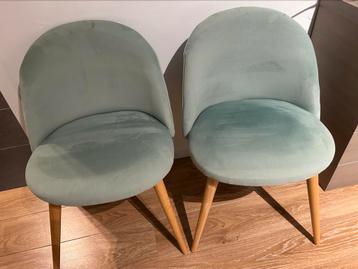 Nieuwe stoelen groene velours beschikbaar voor biedingen