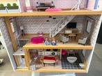 Houten poppenhuis, Kinderen en Baby's, Speelgoed | Poppenhuizen, Ophalen, Zo goed als nieuw, Poppenhuis