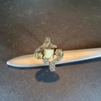 19de eeuwse ring met melktandje | Zilver op goud, Handtassen en Accessoires, Antieke sieraden, Ophalen of Verzenden, Goud, Ring