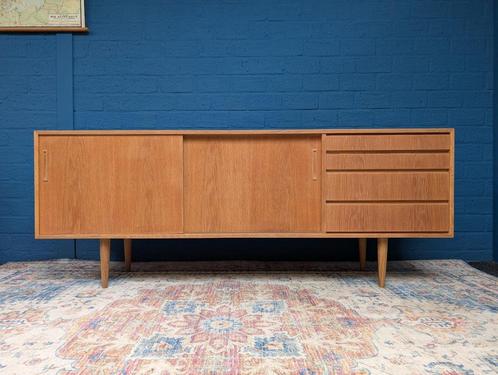 Vintage eiken lowboard, Deens midcentury design, Verzamelen, Retro, Huis en Inrichting, Ophalen