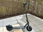 NINEBOT kickscooter F2 PRO als NIEUW, Fietsen en Brommers, Ophalen, Zo goed als nieuw
