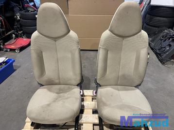 PEUGEOT 107 Geel compleet interieur voorstoelen achterbank beschikbaar voor biedingen