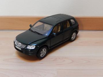 Volkswagen Touareg, 1/18 Bburago