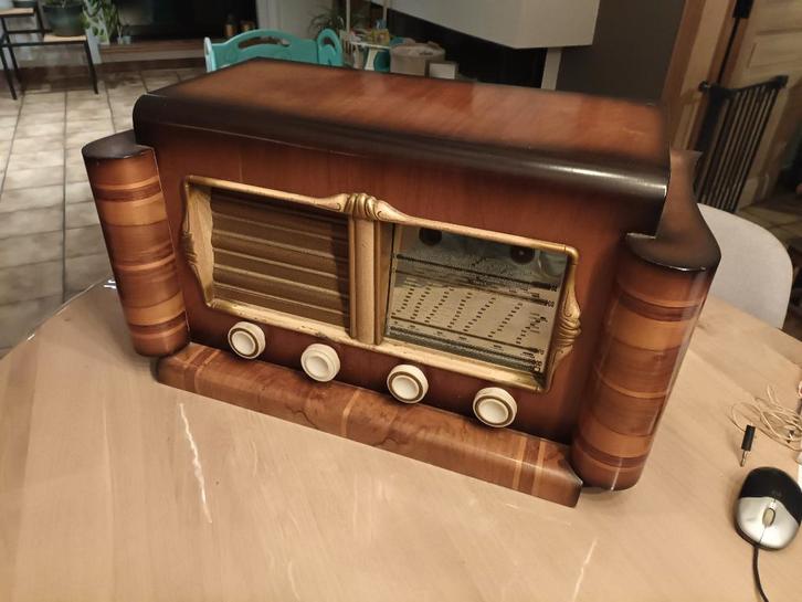 Antieke radio, Fedha 202 uit 1952, Antiquités & Art, Antiquités | Autres Antiquités, Enlèvement