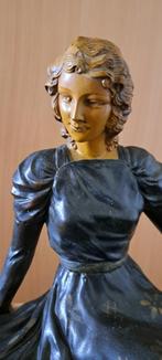 Art Deco sculptuur Dame met hond, Antiek en Kunst, Kunst | Beelden en Houtsnijwerken, Ophalen