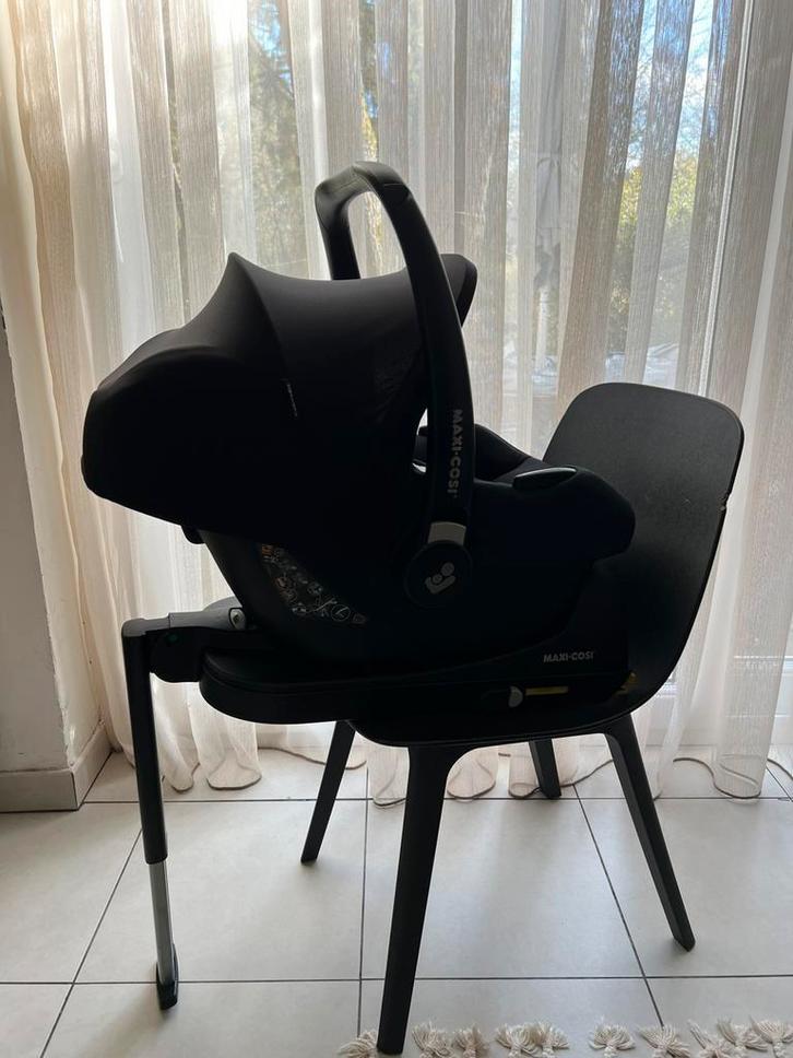CabrioFix i-Size + CabrioFix i-Size Base, Enfants & Bébés, Sièges auto, Comme neuf, Maxi-Cosi, 0 à 18 kg, Ceinture de sécurité ou Isofix