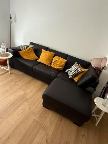 Zetel + poef te koop beschikbaar voor biedingen