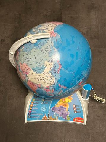 Interactieve wereldbol beschikbaar voor biedingen