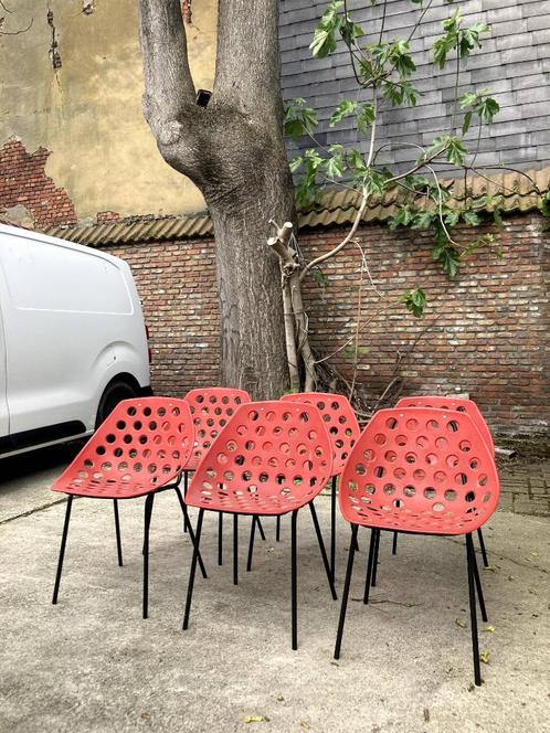 Coquillage stoel van Pierre Guariche voor Meurop, Huis en Inrichting, Stoelen, Vijf, Zes of meer stoelen, Kunststof, Metaal, Rood