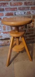 Vintage houten kruk - atelierkruk/hobbykruk, Huis en Inrichting, Krukjes, Ophalen of Verzenden, In hoogte verstelbaar, Zo goed als nieuw