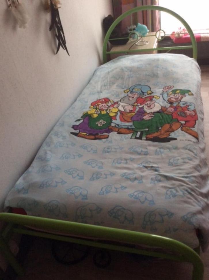 Te koop 1 pers bed + matras + matras beschermer, Kinderen en Baby's, Kinderkamer | Bedden, Zo goed als nieuw, 180 cm of meer, 85 tot 100 cm