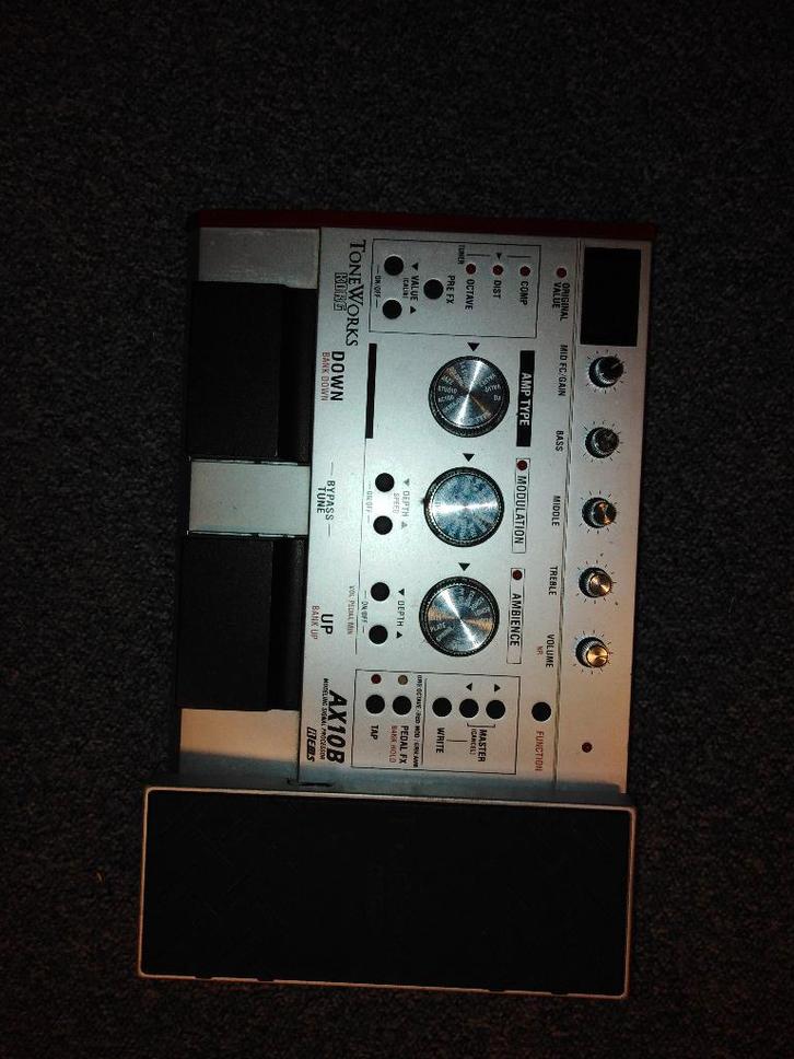 korg bass multi effect ax10B, Muziek en Instrumenten, Effecten, Gebruikt, Multi-effect, Ophalen of Verzenden