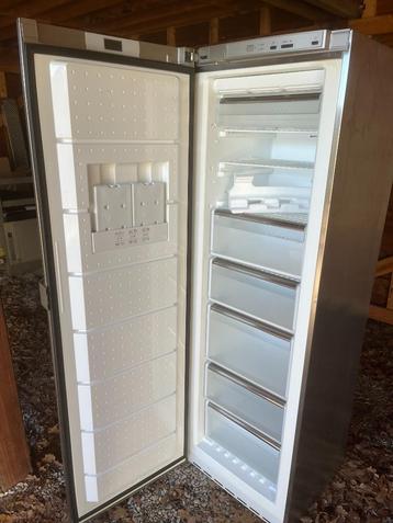 diepvries SIEMENS 247 l - inox, Congélateur, Classe énergétique A ou plus économe, 160 cm ou plus, Enlèvement