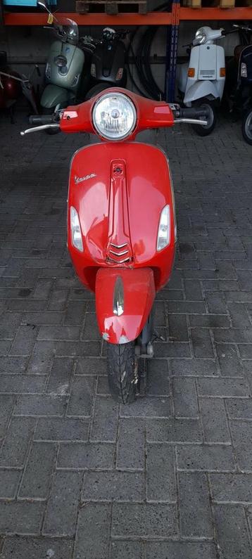 VESPA PRIMAVERA SCHADE 2014 beschikbaar voor biedingen