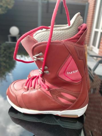 Dames snowboard boots van het merk BURTON beschikbaar voor biedingen