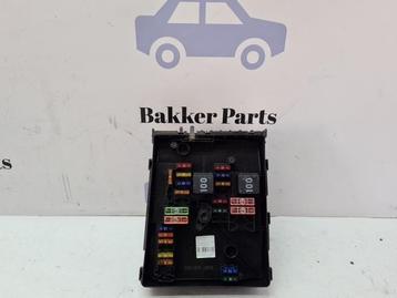 Zekeringkast van een Volkswagen Golf beschikbaar voor biedingen