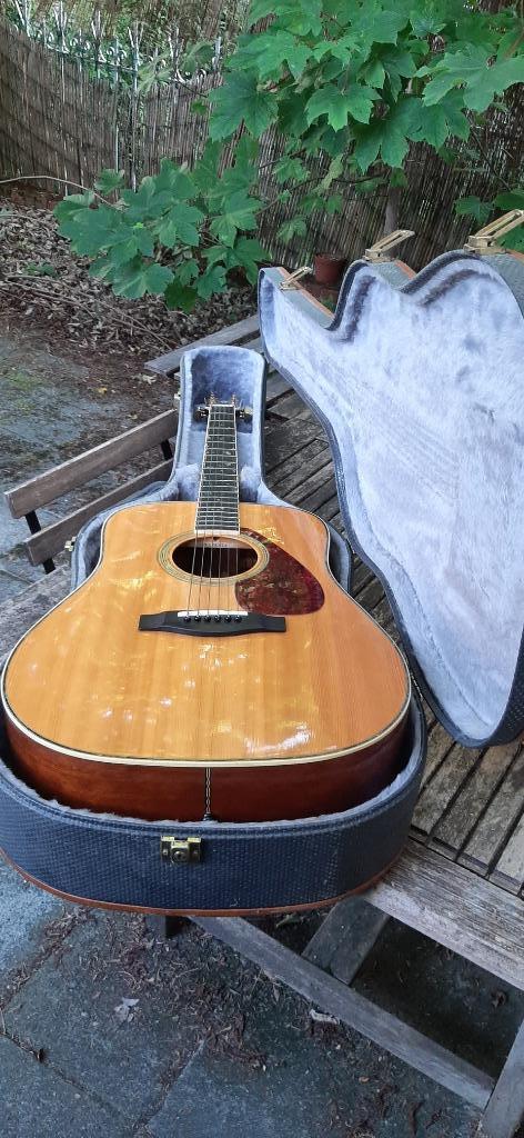 Yamaha-gitaar, Muziek en Instrumenten, Snaarinstrumenten | Gitaren | Akoestisch, Zo goed als nieuw, Western- of Steelstringgitaar