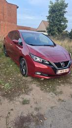 Nissan leaf Tekna (Full option) 62 kwh donker rood/zwart, Auto's, Elektrisch, 5 deurs, Particulier, Dealer onderhouden