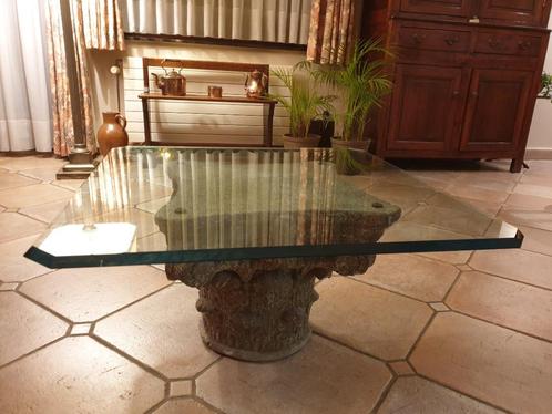 Salontafel in glas op Griekse zuil, Huis en Inrichting, Tafels | Salontafels, Gebruikt, Minder dan 50 cm, 50 tot 100 cm, 50 tot 100 cm