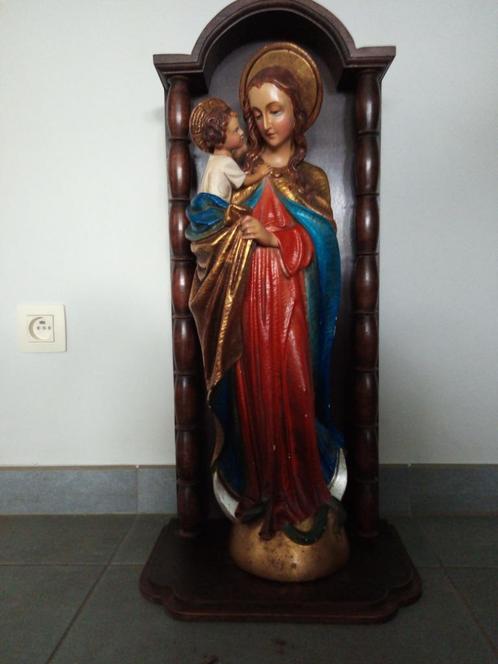 Maria en kind Jezus in houten nis, Antiquités & Art, Curiosités & Brocante, Enlèvement ou Envoi